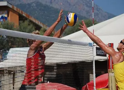 Globetrotting This Summer With Men's Volleyball Image