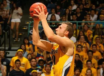 Adam Folker Signs Pro Contract with Czech Republic Team Image