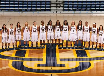 Women's Basketball Invites Fans To Tip-Off Lunch Nov. 8 Image