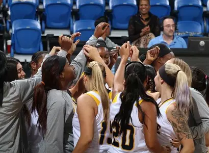 UC Irvine Kicks Off Season At Northern Arizona; Grand Canyon Image