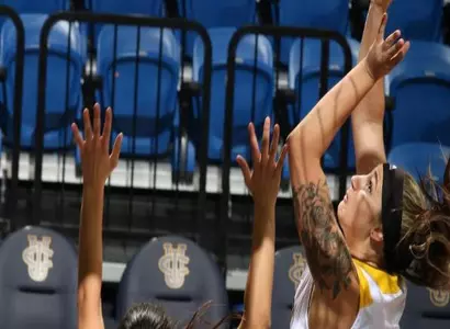 UC Irvine Drops Season Opener At Northern Arizona, 66-35 Image