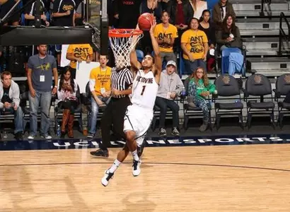 UC Irvine Turns Back Pacific, 68-50 Image