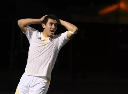Iwasa Becomes First Anteater Named MAC Hermann Semifinalist Image