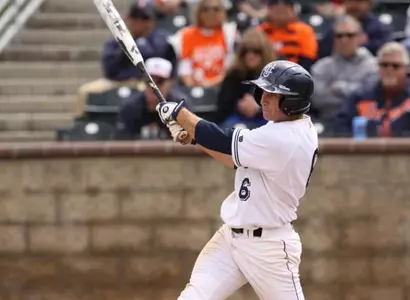 Anteaters Dust Pilots In Series Opener Image