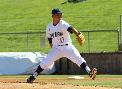 Morales Blanks Highlanders, 'Eaters Post Season-High Hits Image
