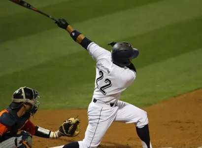 No. 21 Anteaters Drop Series Opener To Cal State Fullerton Image