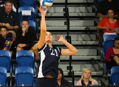 Bubica, Anteaters Beat Back Waves In Five-Set Win Image