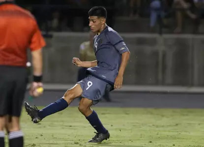 'Eaters Find Firm Footing in 5-1 Victory Image