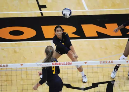 UCI Digs Up Win Against Gauchos Image