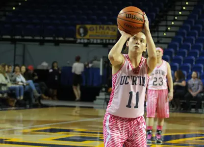 Powered By Pink: UC Irvine Upends Cal Poly, 84-75 Image