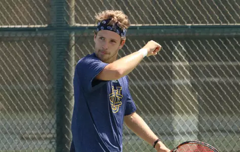 Furious Final Push Not Enough for Men's Tennis in 4-3 Defeat Image