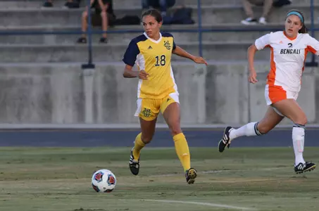 UC Irvine Ventures to Florida for Panthers, Owls Image
