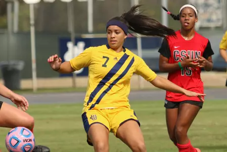 Garrett Sends Anteaters to Double Overtime Win Image