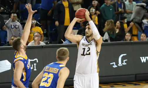 UC Irvine Outlasted by ETSU, 72-66 Image