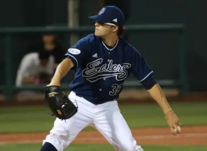 Anteaters Flipped 3-2 in 12-Inning Loss at Long Beach State Image