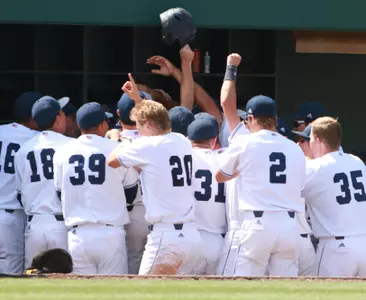 Castro, Seniors Walkoff the Season with a 7-6 Win Image