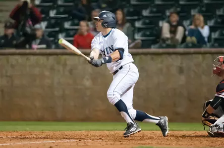 Alcantara Delivers Anteaters in the 10th, 4-2 Image