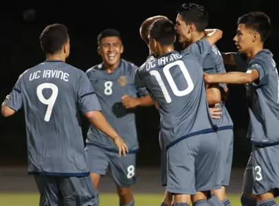 'Eaters Break Through for First Victory, 1-0 Image