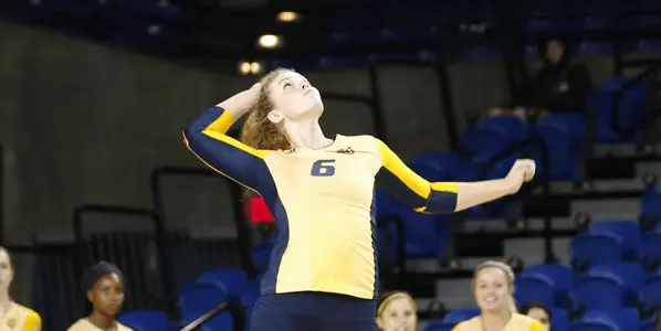 haley-desales-2016-wvb-action