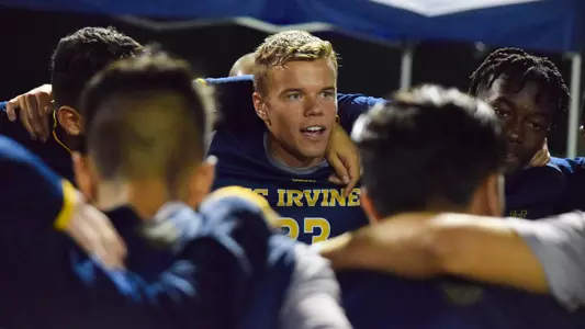 victor-falck-uci-msoc-2019-season-review-huddle