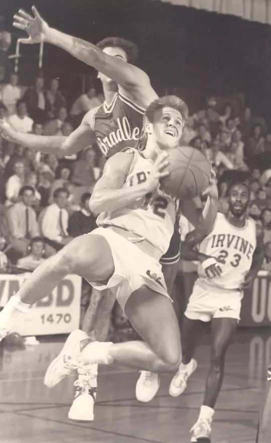 scott-brooks-12-days-uci-mbb-2019-2020-bradley-4