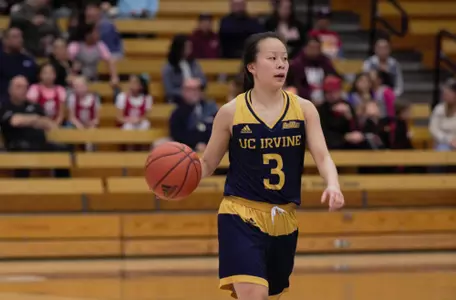 lauren-saiki-2020-wbb-ucsb-road