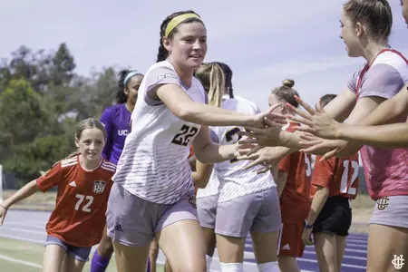 lauren-mckimmey-uci-wsoc-2019-2020-ucf-captain