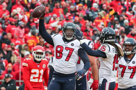 darren-fells-uci-mbb-football-2021-nfl-texans