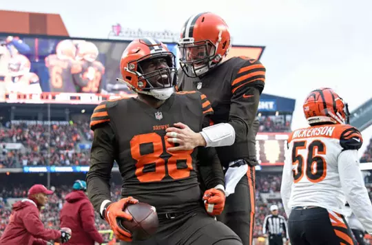 darren-fells-uci-mbb-football-2021-nfl-browns