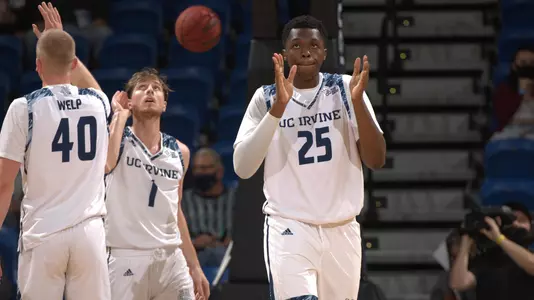 emmanuel-tshimanga-uci-mbb-2021-boise-state-santa-clara