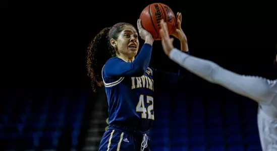 naomi-hunt-wbb-2021-sac-state-action