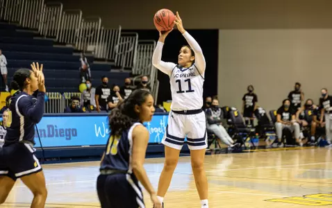 tahlia-garza-2021-wbb-ucsd