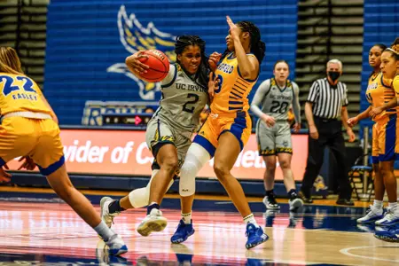 chloe-webb-2021-wbb-csub