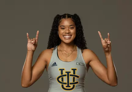 kayla-richardson-wtrack-2021-zots