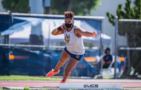 tayla-crenshaw-wtrack-2021-shot-put