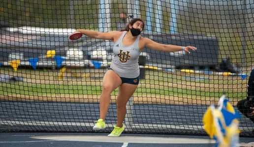 brianna-villanueva-wtrack-2021-discus-oc-dual