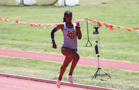 aryel-coats-wtrack-2021-csun-200