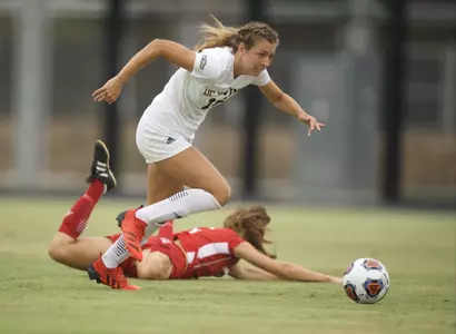 alyssa-moore-uci-wsoc-2021-suu
