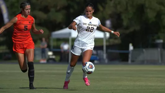 destinee-manzo-uci-wsoc-2021-oregon-state-cal