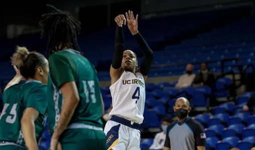 kayla-williams-wbb-2022-hawaii