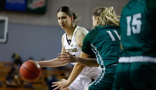 sophia-locandro-wbb-2022-hawaii