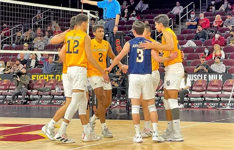 team-huddle-mvb-2022