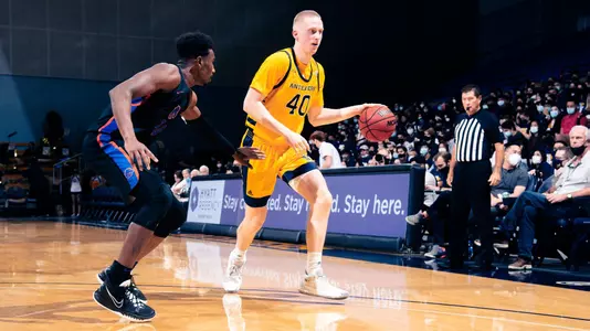 collin-welp-uci-mbb-2021-22-boise-state-ucr-riverside