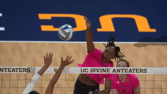 UCI vs CSUF Women's Volleyball