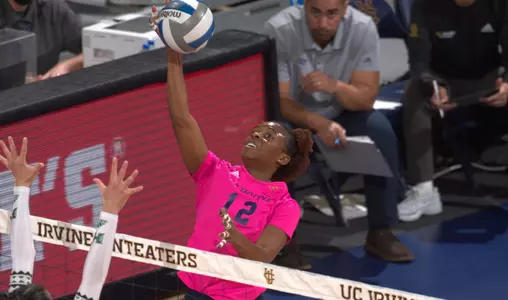 UCI vs Hawaii Women's Volleyball
