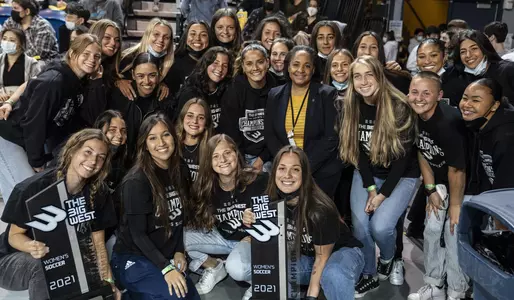 title-ix-2022-wsoc-paula-smith