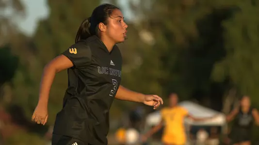 desiree-mendoza-uci-wsoc-2022-cal-csf