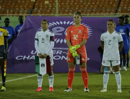 destinee-manzo-uci-wsoc-2022-mexico-pregame