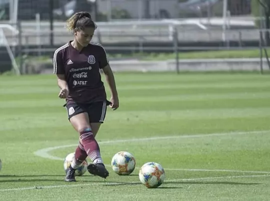 destinee-manzo-uci-wsoc-2022-mexico-training