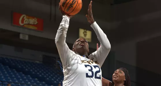 nevaeh-parkinson-wbb-2023-ucd-lbsu-preview